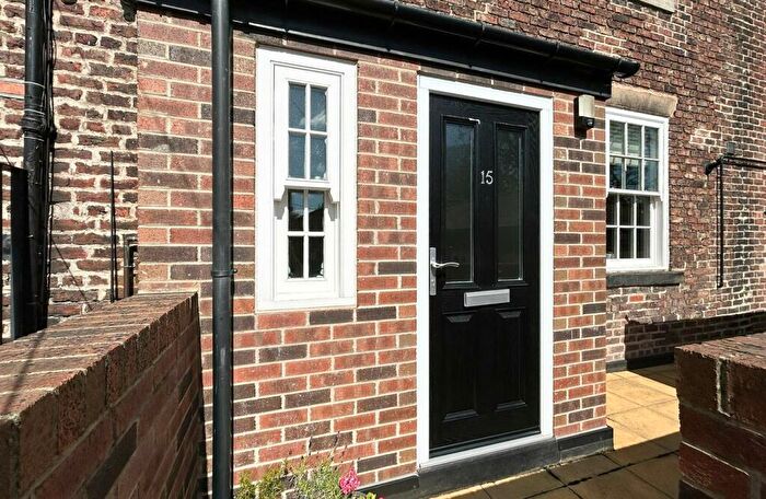 2 Bedroom Apartment To Rent In North Terrace, Newcastle Upon Tyne, NE2