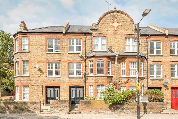 2 Bedroom Flat For Sale In Bedford Road, Clapham, SW4