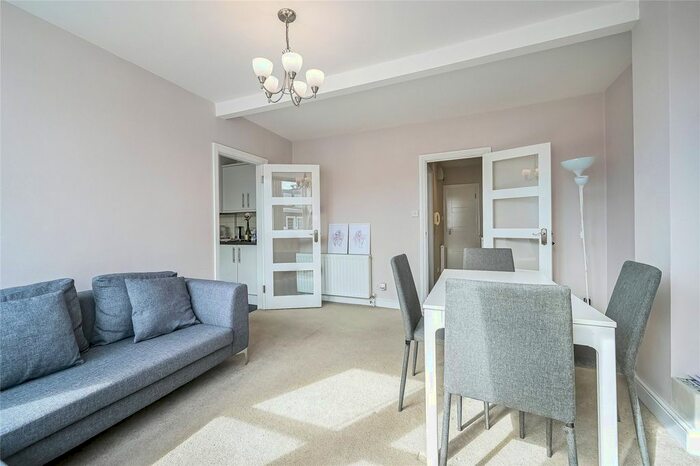 1 Bedroom Flat To Rent In Collingham Road, Earls Court, SW5