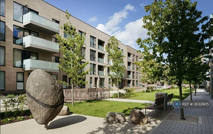 2 Bedroom Flat To Rent In Lighterman Point, London, E14