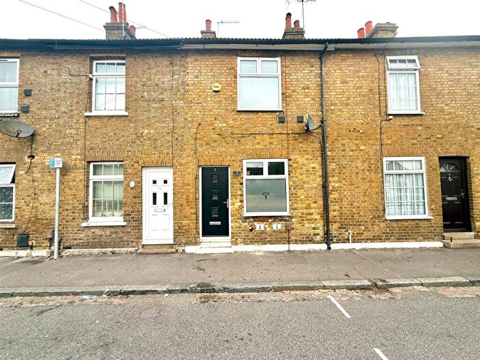 2 Bedroom Cottage To Rent In Belmont Cottages, High Street, Colnbrook, SL3