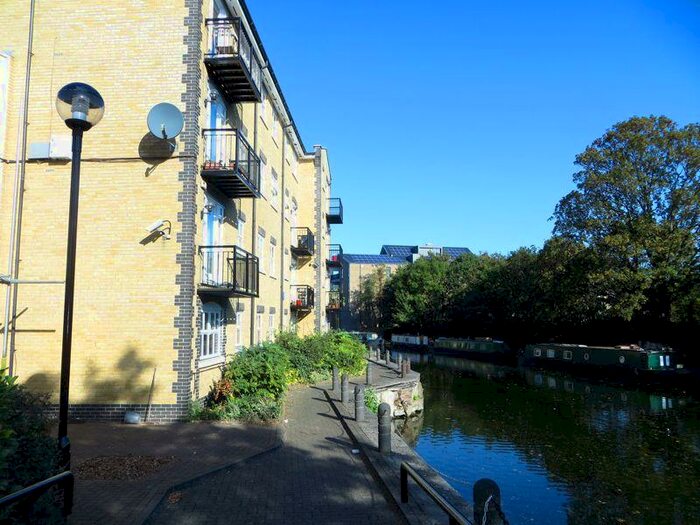 1 Bedroom Flat To Rent In Twig Folly Close, Bethnal Green, E2
