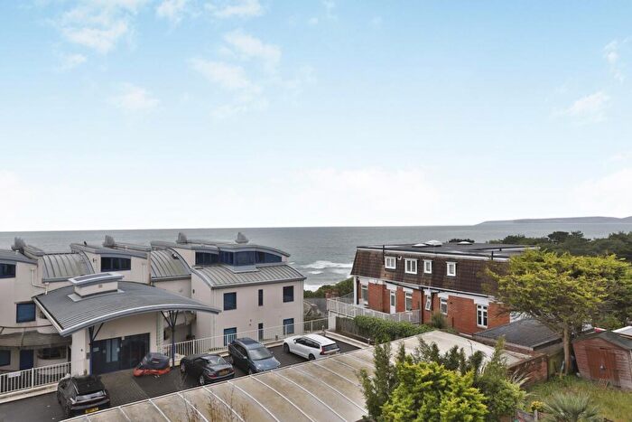 2 Bedroom Flat For Sale In Boscombe Spa Road, Bournemouth, BH5