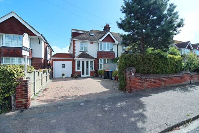 5 Bedroom Semi-detached House For Sale In Barnes Avenue, Margate, CT9