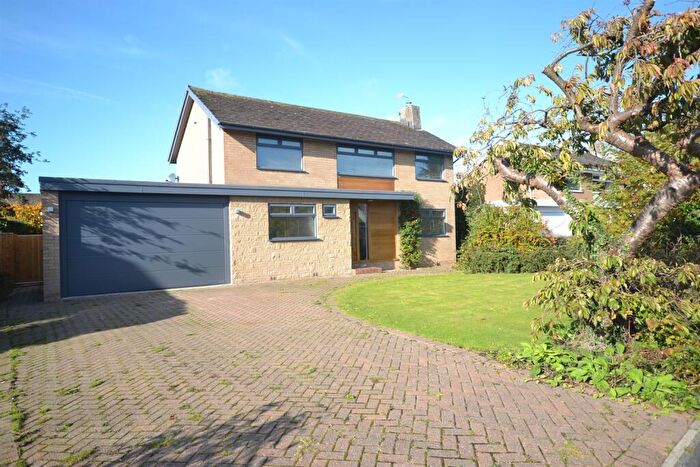 4 Bedroom Detached House To Rent In Beaufort Close, Alderley Edge, SK9