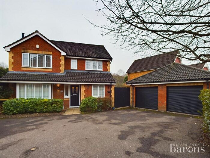 4 Bedroom Detached House For Sale In Vespasian Gardens, Basingstoke, RG24
