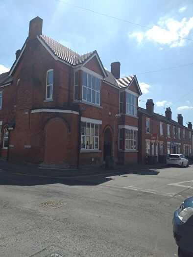 12 Bedroom End Of Terrace House To Rent In Lime Street, Wolverhampton, WV3