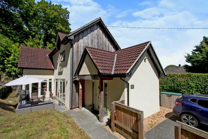 3 Bedroom Detached House For Sale In Tidworth Road, Allington, Salisbury, SP4