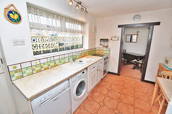 3 Bedroom Bungalow For Sale In Blenheim Close, Bearsted, Maidstone, ME15