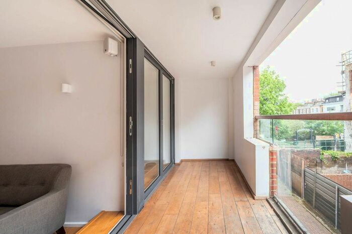 1 Bedroom Flat For Sale In Baynes Street, Camden Town, London, NW1