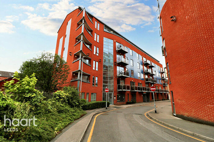 1 Bedroom Flat For Sale In Millwright Street, Leeds, LS2