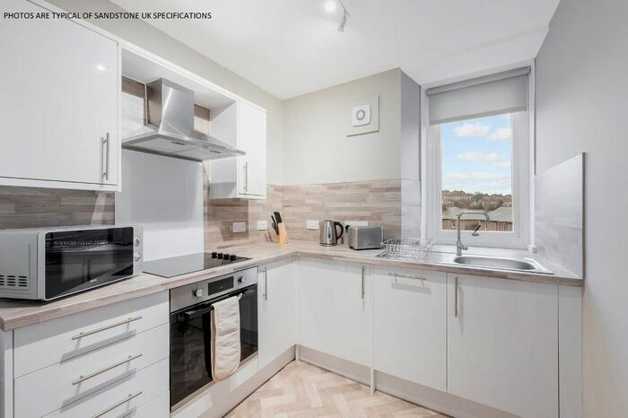 3 Bedroom Flat To Rent In Cleghorn Street, West End, Dundee, DD2