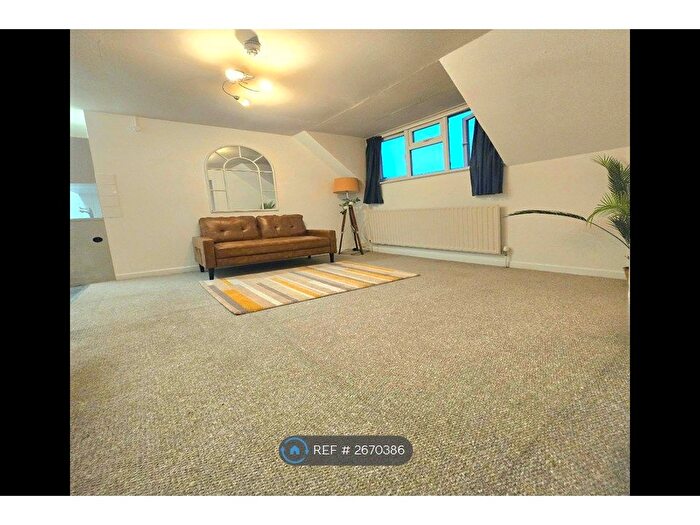 1 Bedroom Flat To Rent In The Courtyard, Bournemouth, BH1