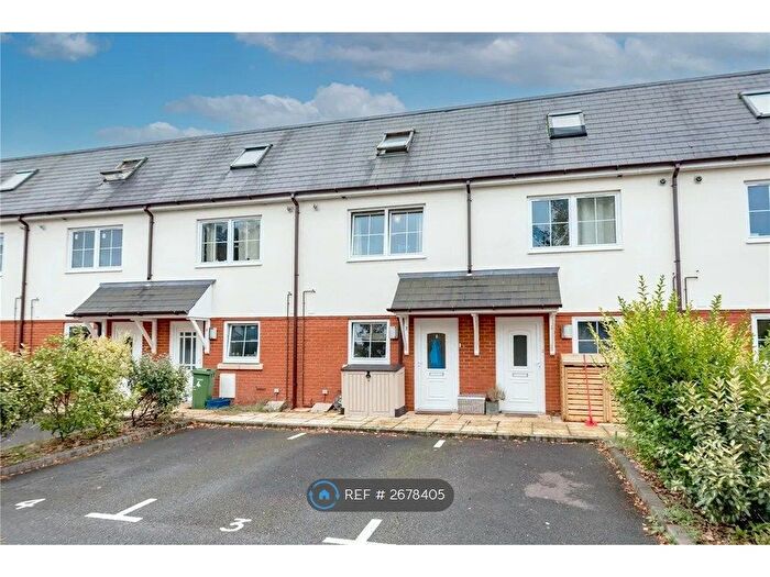 3 Bedroom Terraced House To Rent In Dorset Mews, Farnborough, GU14