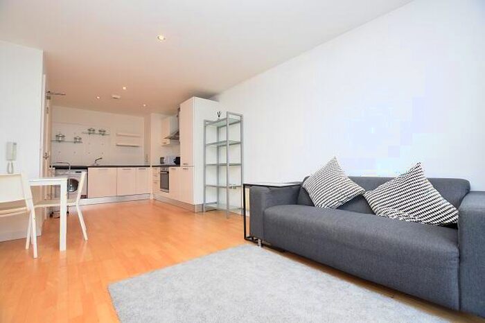 2 Bedroom Apartment To Rent In Draymans Court, Ecclesall Road, S11