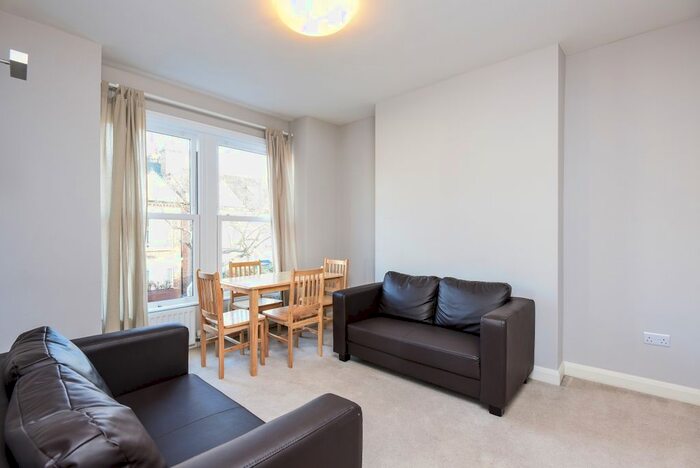 2 Bedroom Flat To Rent In Lambrook Terrace, Fulham, London, SW6