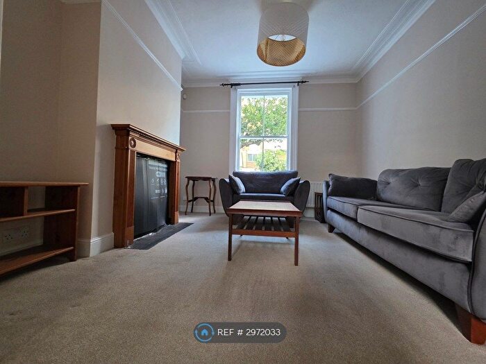 3 Bedroom Terraced House To Rent In Hewlett Road, London, E3