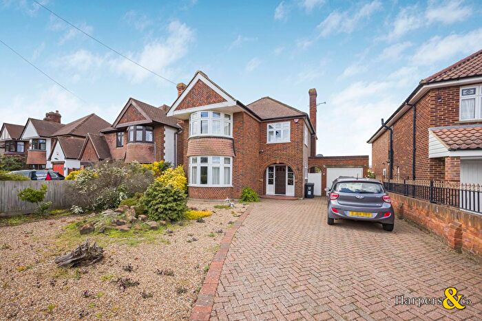 3 Bedroom Property For Sale In Shepherds Lane, Dartford, DA1