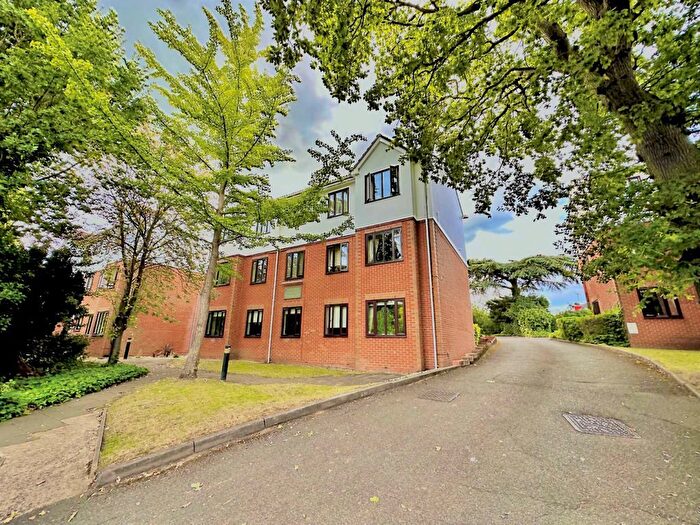 1 Bedroom Flat To Rent In Lyonsdown Road, New Barnet, Barnet, EN5