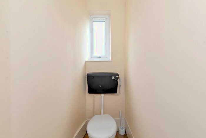 5 Bedroom Terraced House To Rent In Mount Terrace, Whitechapel, London, E1