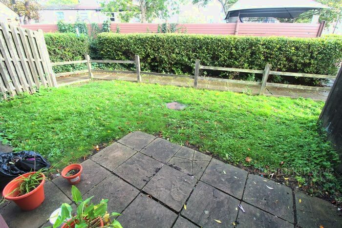 1 Bedroom Maisonette To Rent In Hanworth Road, Hounslow, TW3
