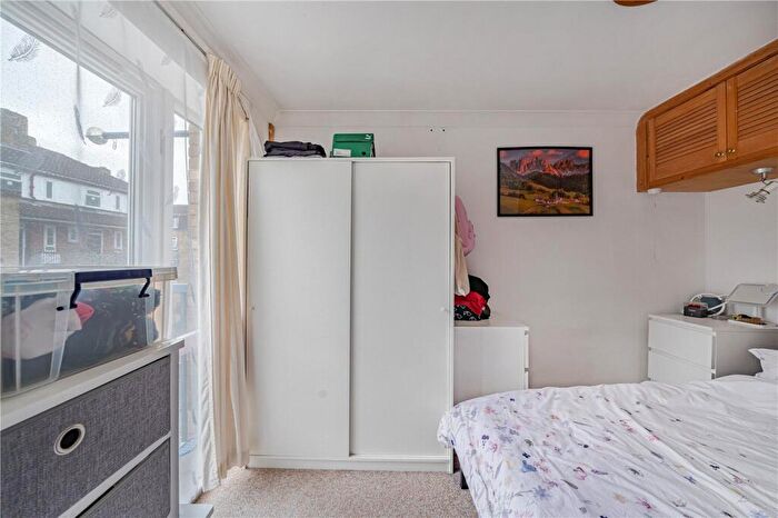 1 Bedroom Apartment For Sale In King & Queen Wharf, Rotherhithe Street, London, SE16 - Photo 10