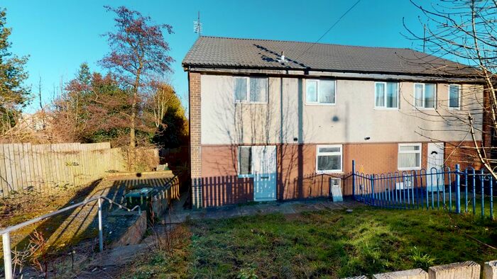 3 Bedroom Semi-Detached House To Rent In Halesworth Crescent, Bradford BD4