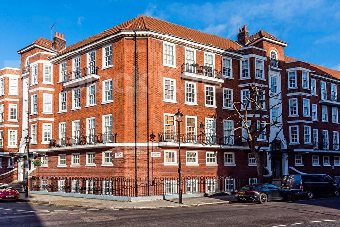 3 Bedroom Flat To Rent In Harrowby Street, London, W1H