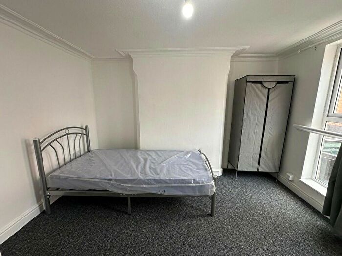 5 Bedroom Detached House To Rent In Trent Road, Nottingham, Nottinghamshire, NG2