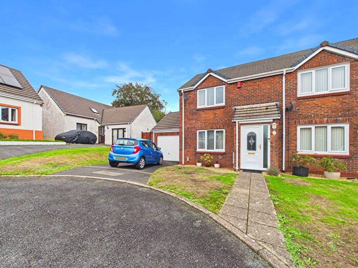2 Bedroom Semi-Detached House For Sale In Beechlands Park, Haverfordwest, SA61