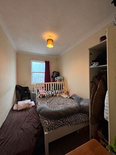 1 Bedroom Flat To Rent In Western Road, Brighton, BN1