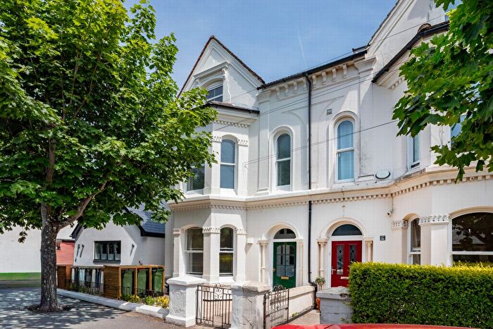2 Bedroom Flat For Sale In St Leonards Road, Hythe, CT21