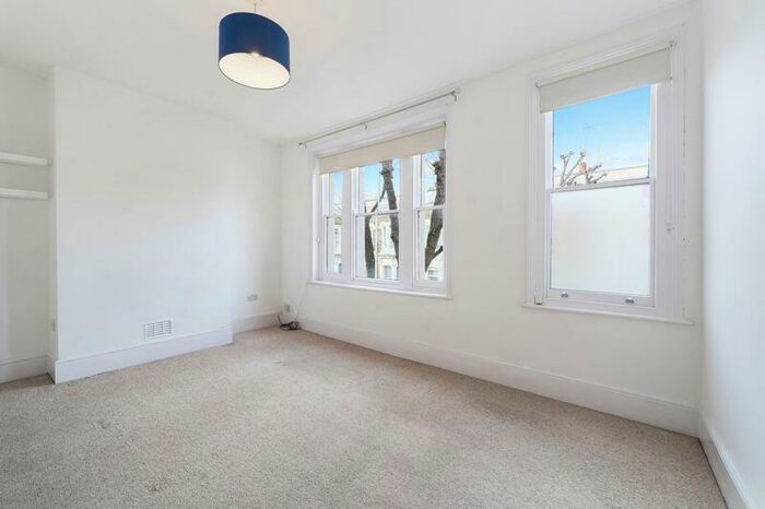 2 Bedroom Flat To Rent In Antill Road, Bow, E3