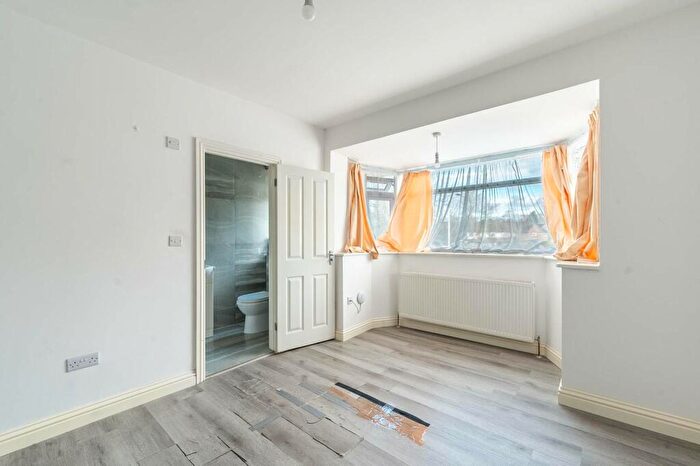 Studio To Rent In Lyncroft Avenue, Pinner, HA5