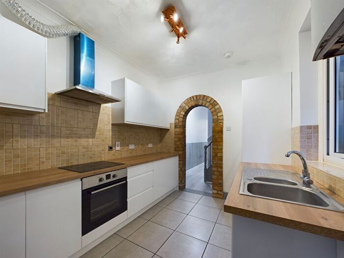 3 Bedroom Terraced House To Rent In Newcome Road, Portsmouth, PO1