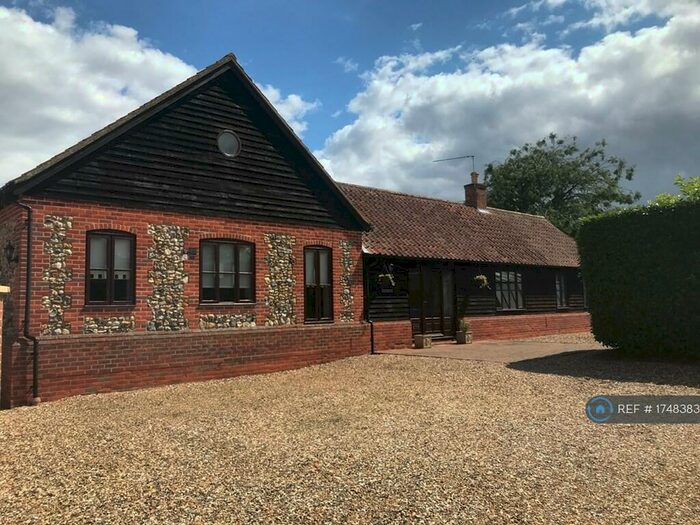 3 Bedroom Bungalow To Rent In Southgate Street, Bury St. Edmunds, IP33