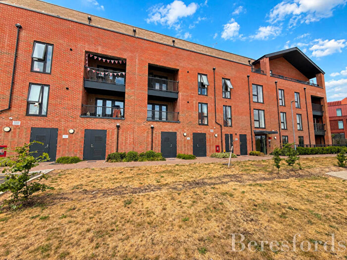 2 Bedroom Apartment For Sale In Finlay Gardens, Hornchurch, RM12