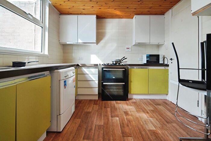 4 Bedroom Apartment For Sale In Russell Square, Brighton, BN1