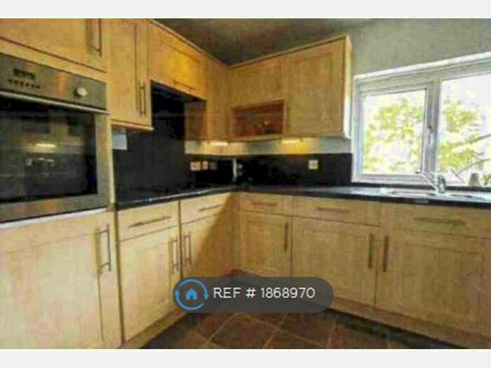 2 Bedroom Flat To Rent In Rebecca Drive, Birmingham, B29