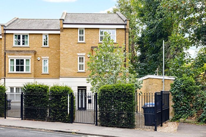 5 Bedroom Terraced House For Sale In Portsmouth Road, Thames Ditton, KT7
