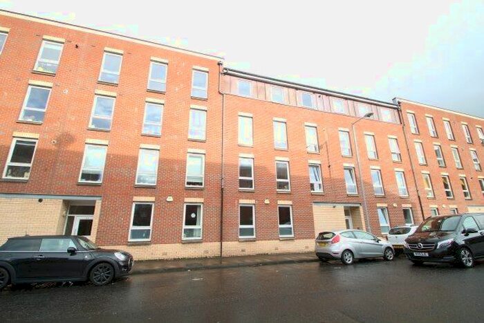 2 Bedroom Flat To Rent In Mcphail Street, Glasgow, G40