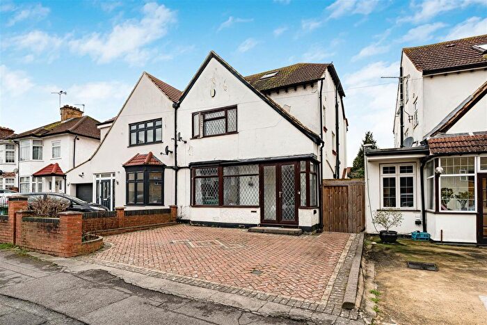 3 Bedroom Semi Detached House For Sale In Byron Road, Wembley, HA0