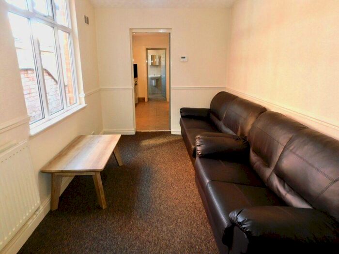 5 Bedroom Terraced House To Rent In Gaul Street, Leicester, LE3