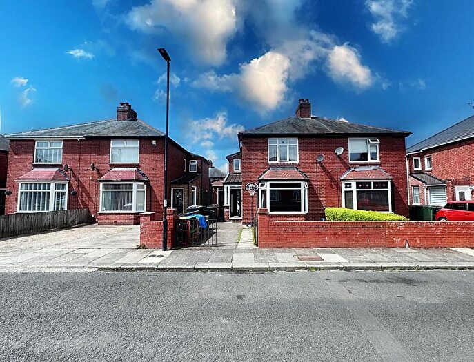 2 Bedroom Semi-Detached House For Sale In Lynn Road, Wallsend, NE28
