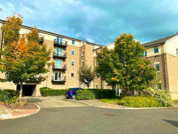 2 Bedroom Apartment To Rent In Cornmill View, Horsforth, Leeds, LS18