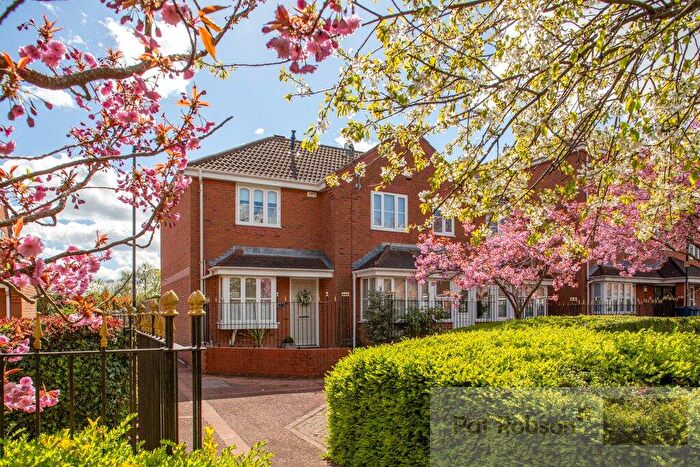 2 Bedroom End Of Terrace House To Rent In Middlewood Park, Fenham, Newcastle Upon Tyne, NE4