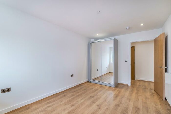 2 Bedroom Apartment To Rent In Woolwich Church Street Woolwich, SE18