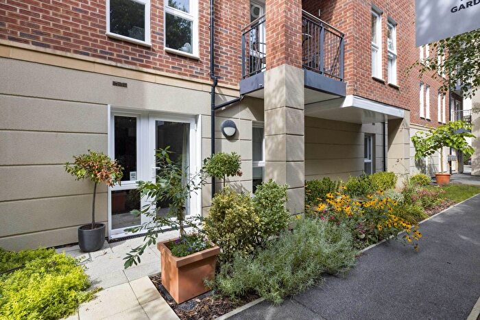 2 Bedroom Flat For Sale In Augustus House, Virginia Water, GU25