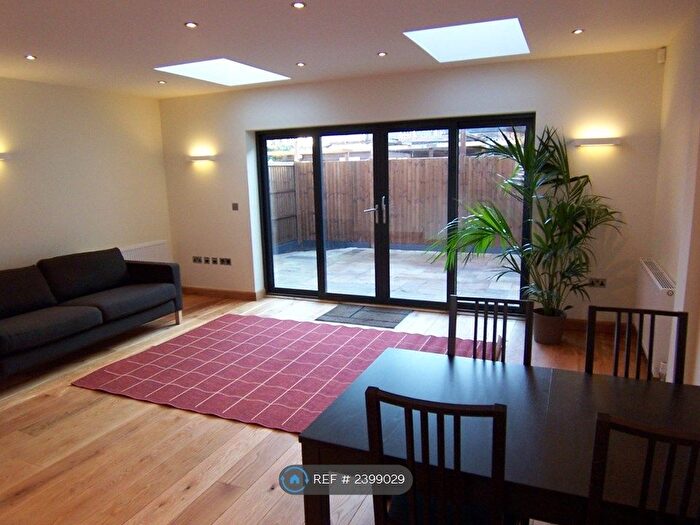 3 Bedroom Terraced House To Rent In Wedmore Street, London, N19