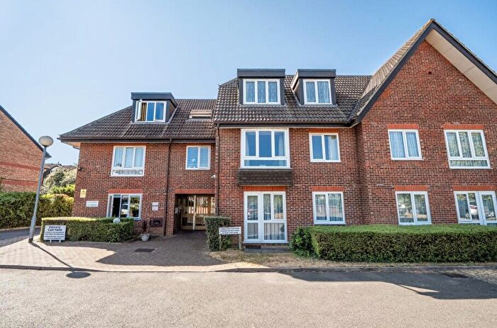 1 Bedroom Retirement Property For Sale In Woodcock Hill, Kenton, HA3